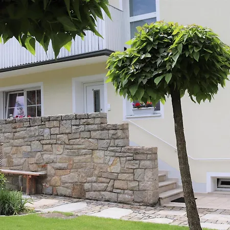 Schoene Vor Den Toren Pullman Citys * Aicha vorm Wald